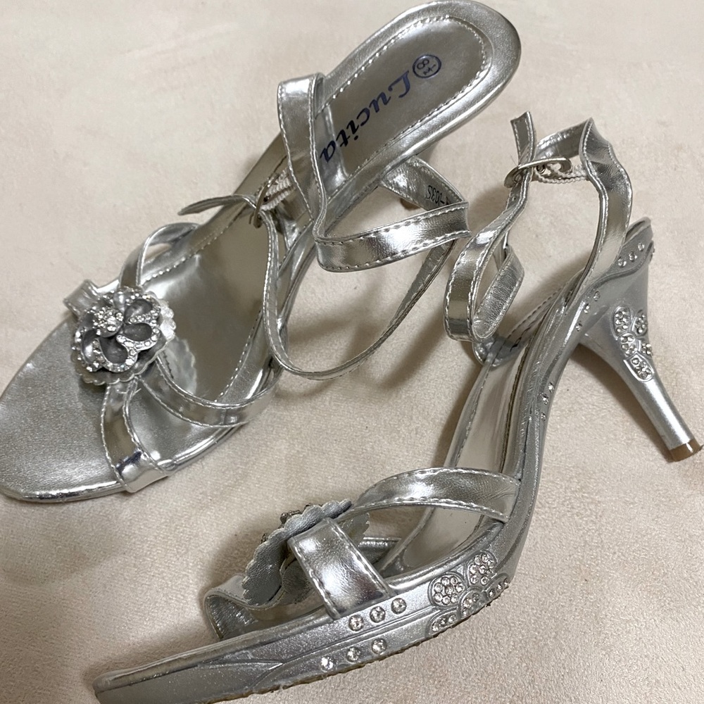 LUCITA ankle strap high heels women shoes 8.5 🧊